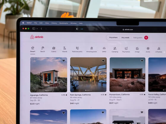 Бизнес предложил нормативно ограничить возвращение в Россию Booking.com и Airbnb